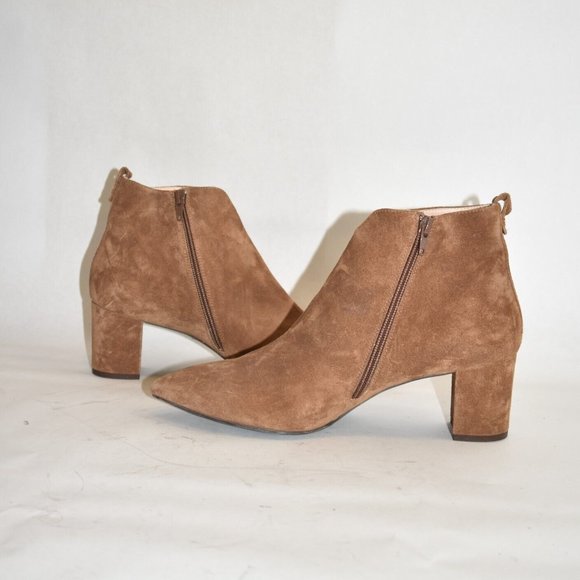 $550 AGL NOTCH LOGO Ankle boots POINTY TOE BLOCK BROWN SUEDE ZIP 42 (ME22)